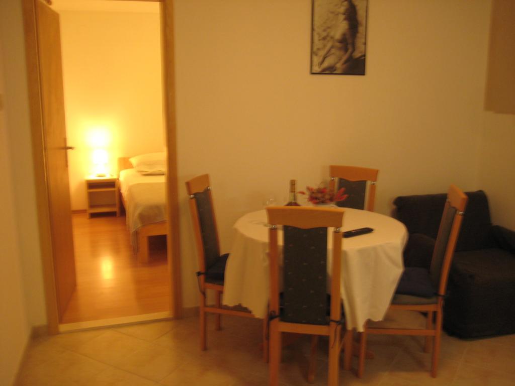 Gala *