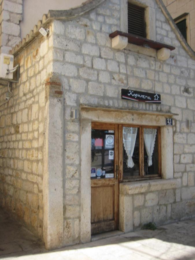 Gala