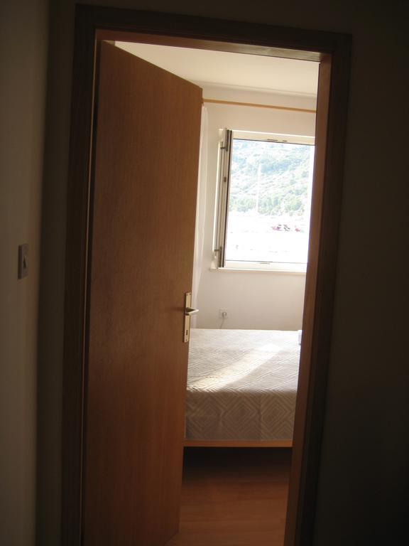 Apartment Gala Komiza