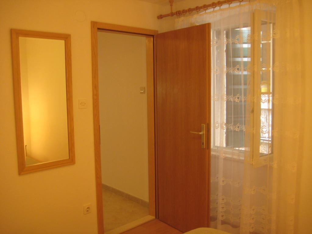 Apartment Gala Komiza